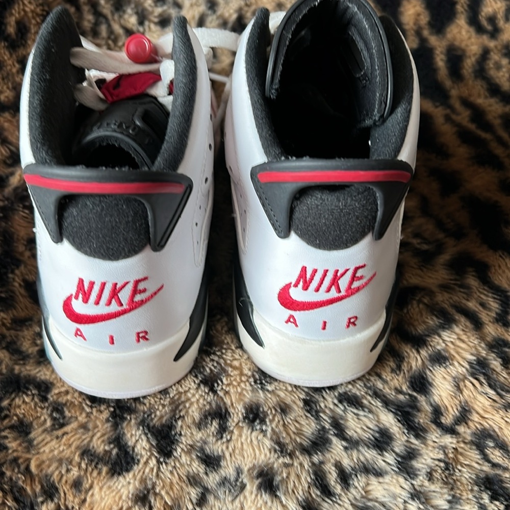 Nike Air Jordan 6 Retro Carmine - Picture 4 of 8